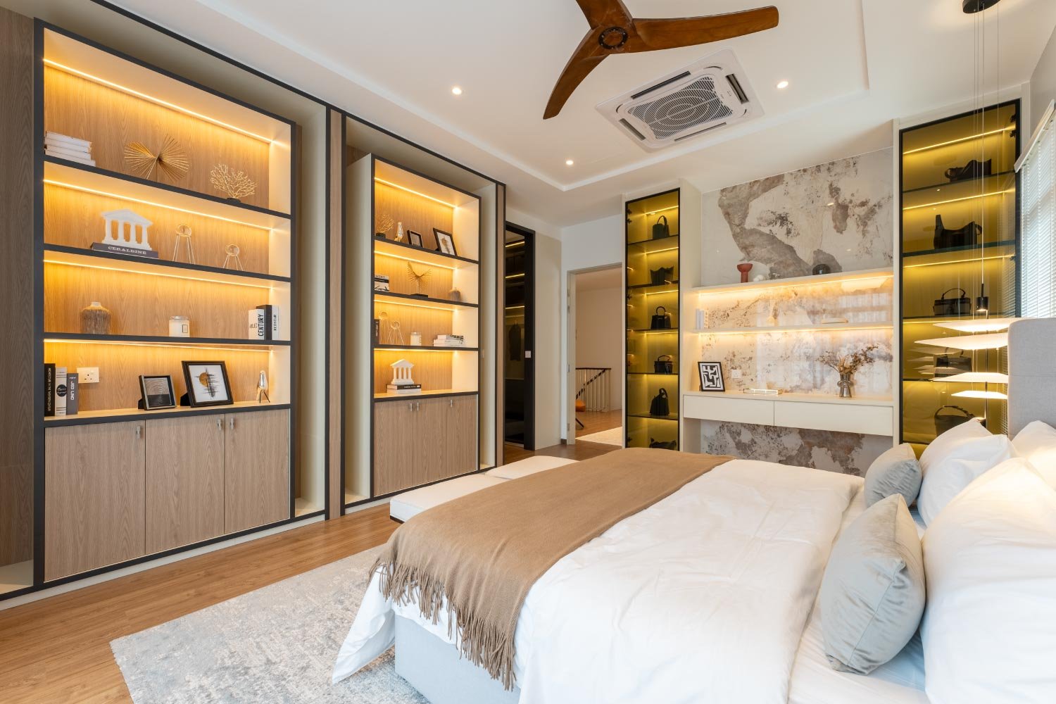 Arawani-showunit-9-MasterBedroom